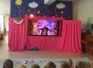 Spektakl interaktywny "Alicja w krainie czarów"