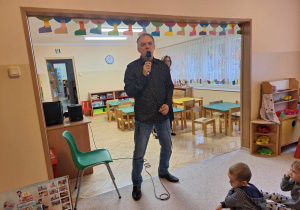 Pan Witek zaprasza na koncert.