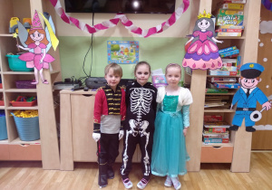 magik , kościotrup, elsa