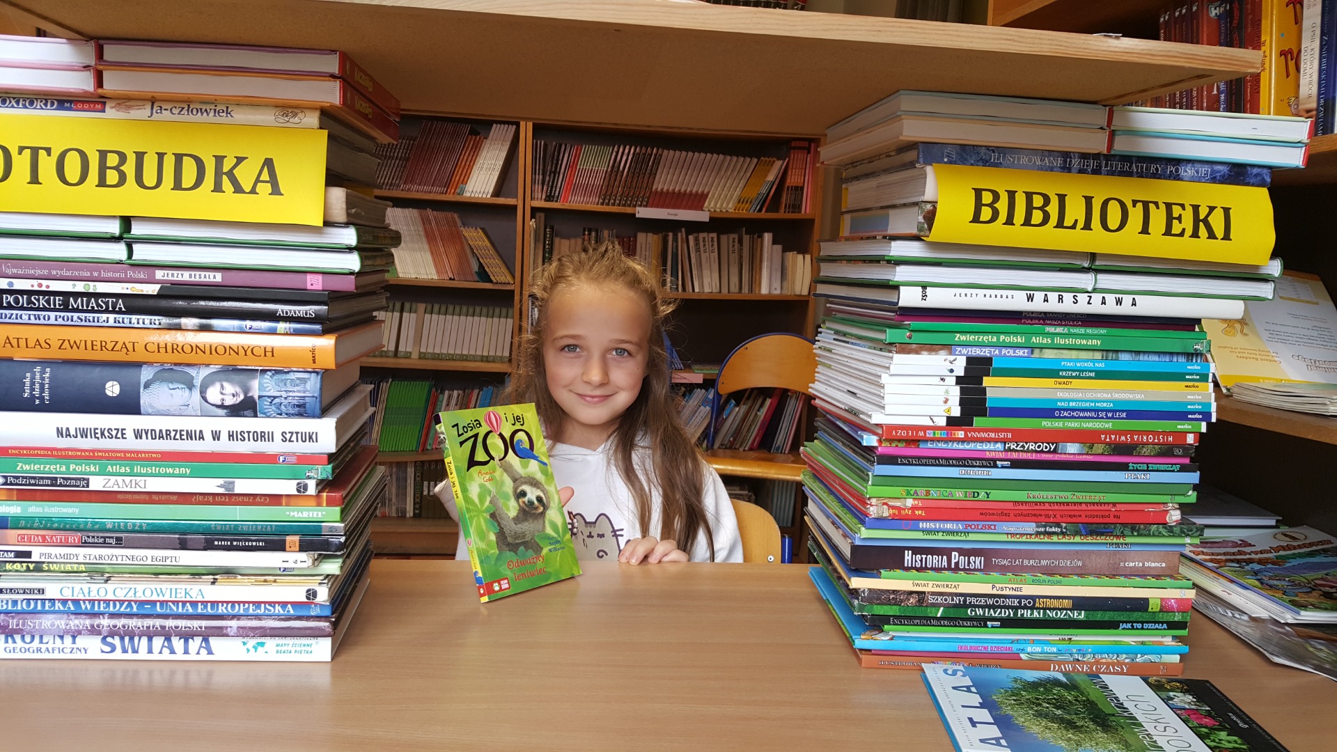 PAŹDZIERNIK - MIESIĄC BIBLIOTEK  SZKOLNYCH - Obrazek 3