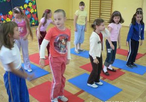 Piknik w Szkole podstawowej nr 12 im. AK w Zgierzu (rok 2007)