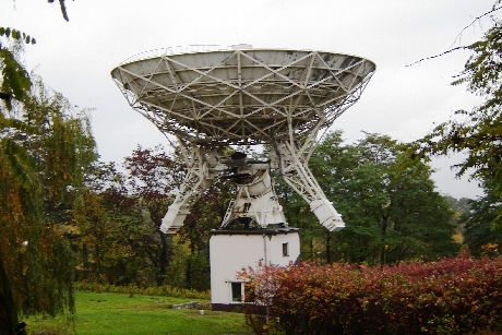 Radioteleskop o średnicy 15 m.