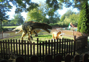 co robią dinozaury w parku